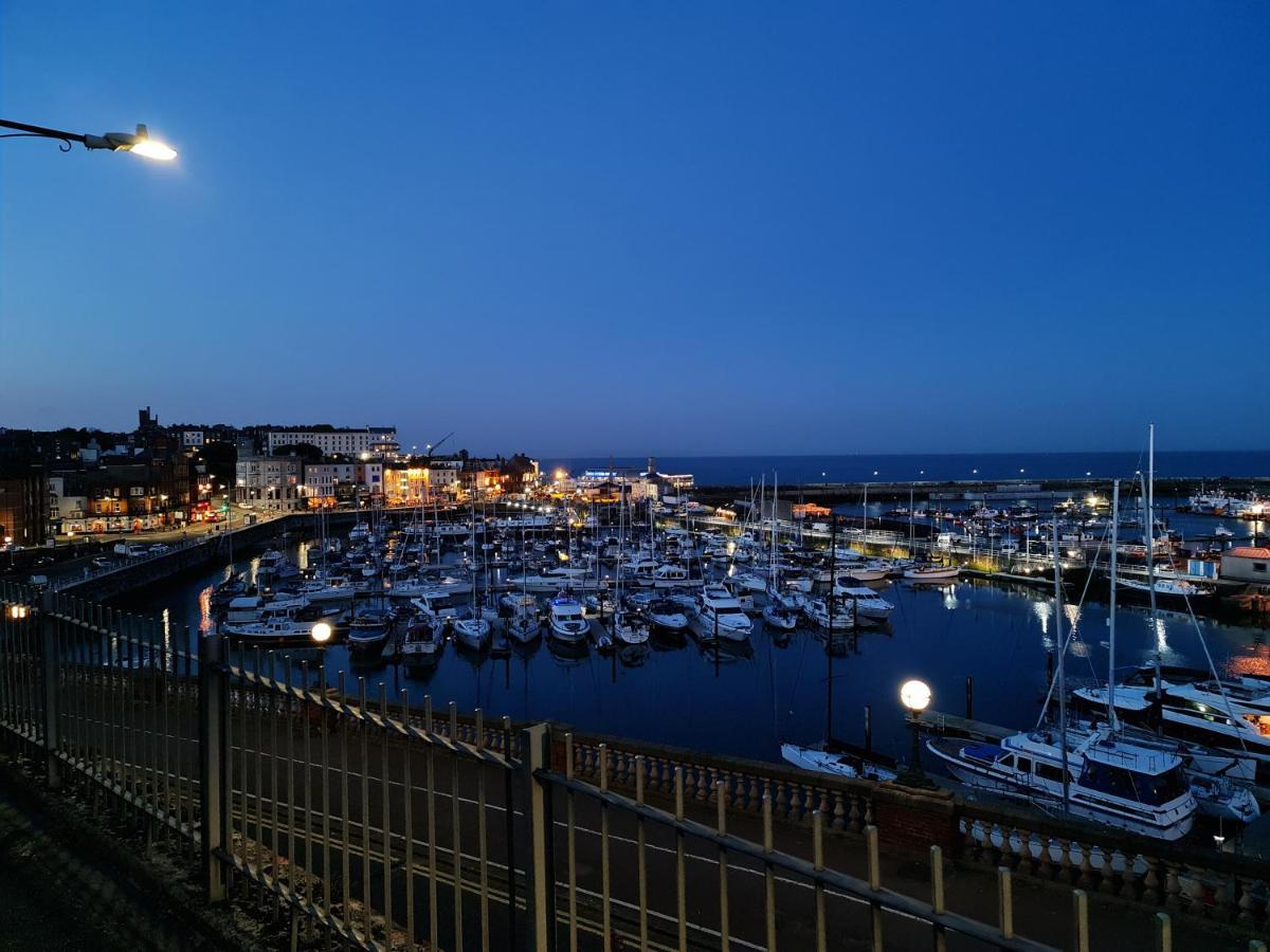 Diamond Harbour - Whole Huge Apartment - Wifi - Beach - Ramsgate Town Exterior photo